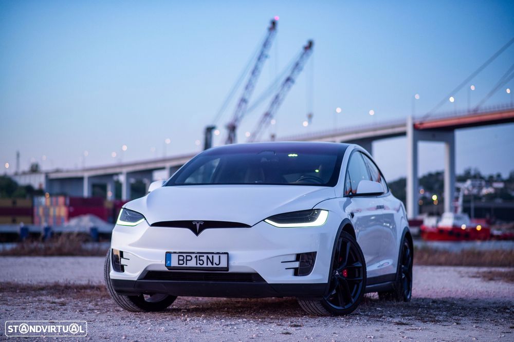 Tesla Model X P100D - 10