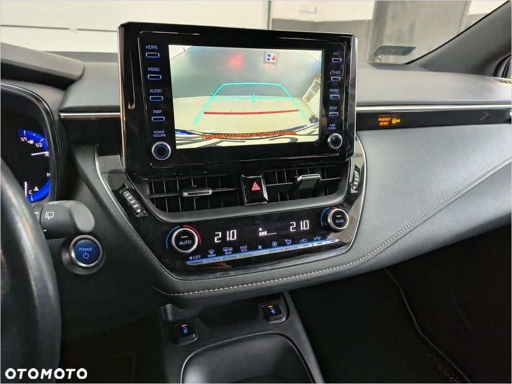 Toyota Corolla 1.8 Hybrid Comfort - 13