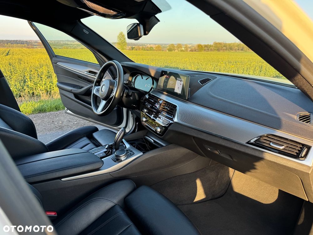 BMW Seria 5 520d xDrive M Sport sport - 26