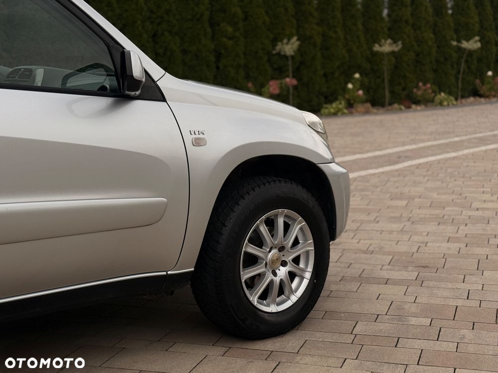 Toyota RAV4 - 10