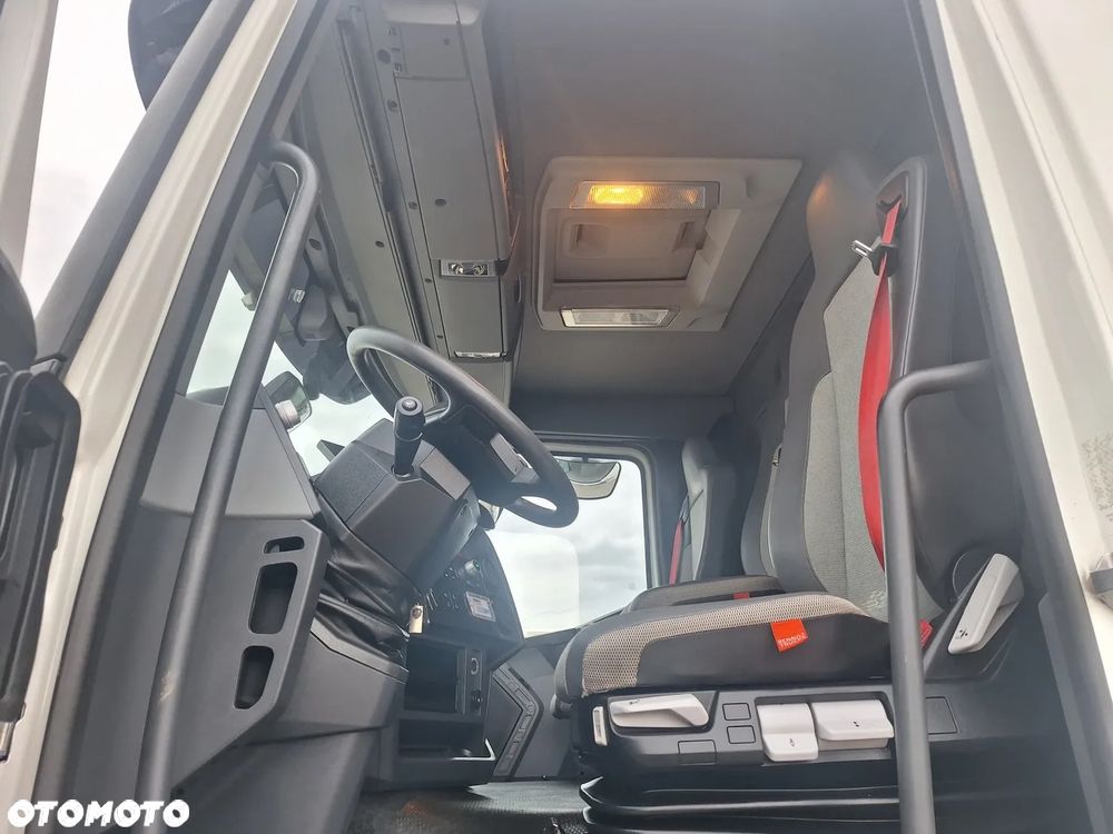 Renault GAMA C380 6X2 E6 WINDA SOLÓWKA Import Francja - 11