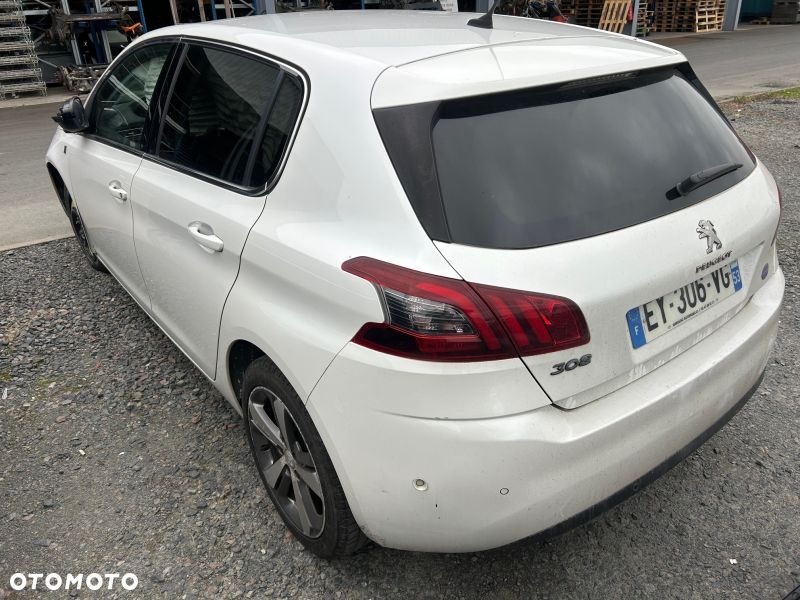 Peugeot 308 - 4