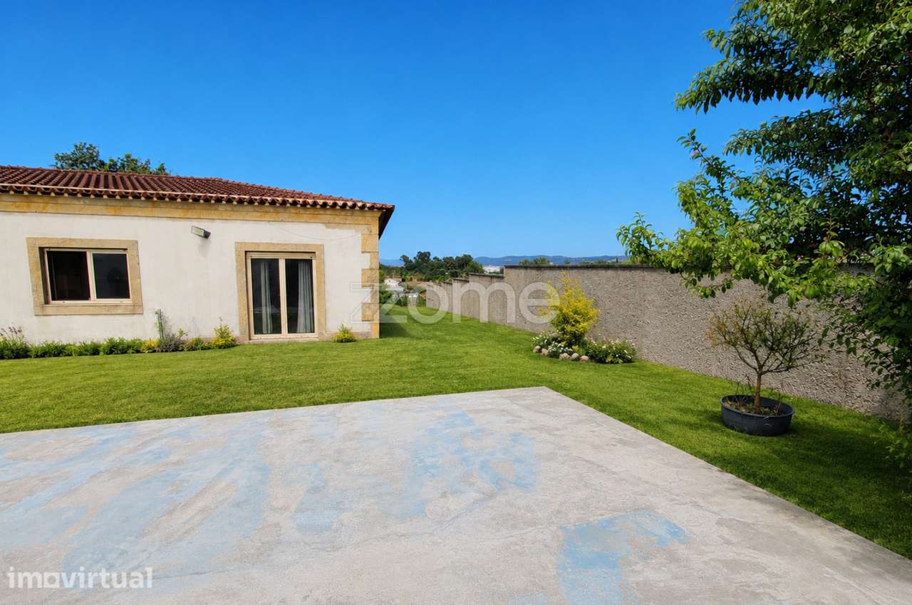 Exclusiva Moradia T3 com Amplo Jardim em Oleiros, Braga - Grande imagem: 5/45