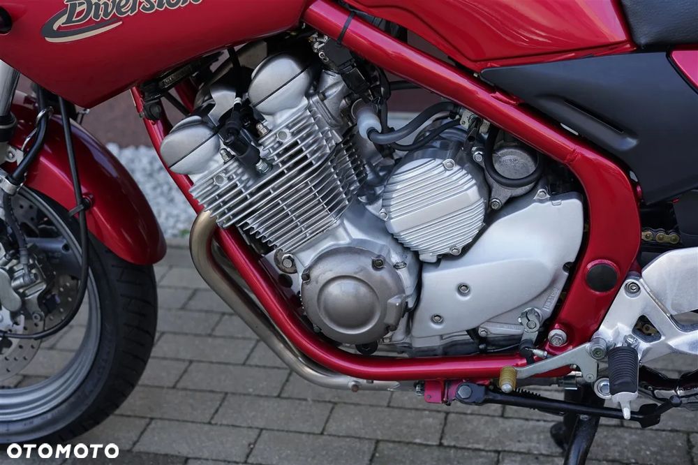 Yamaha XJ - 30
