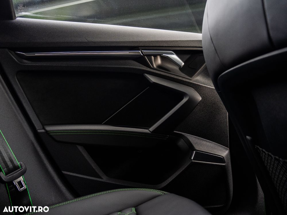 Audi RS3 TFSI quattro S tronic - 32