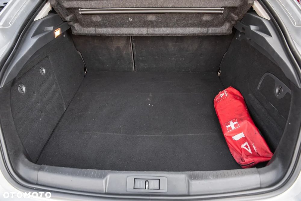 Renault Laguna 2.0 T Bose Edition - 28