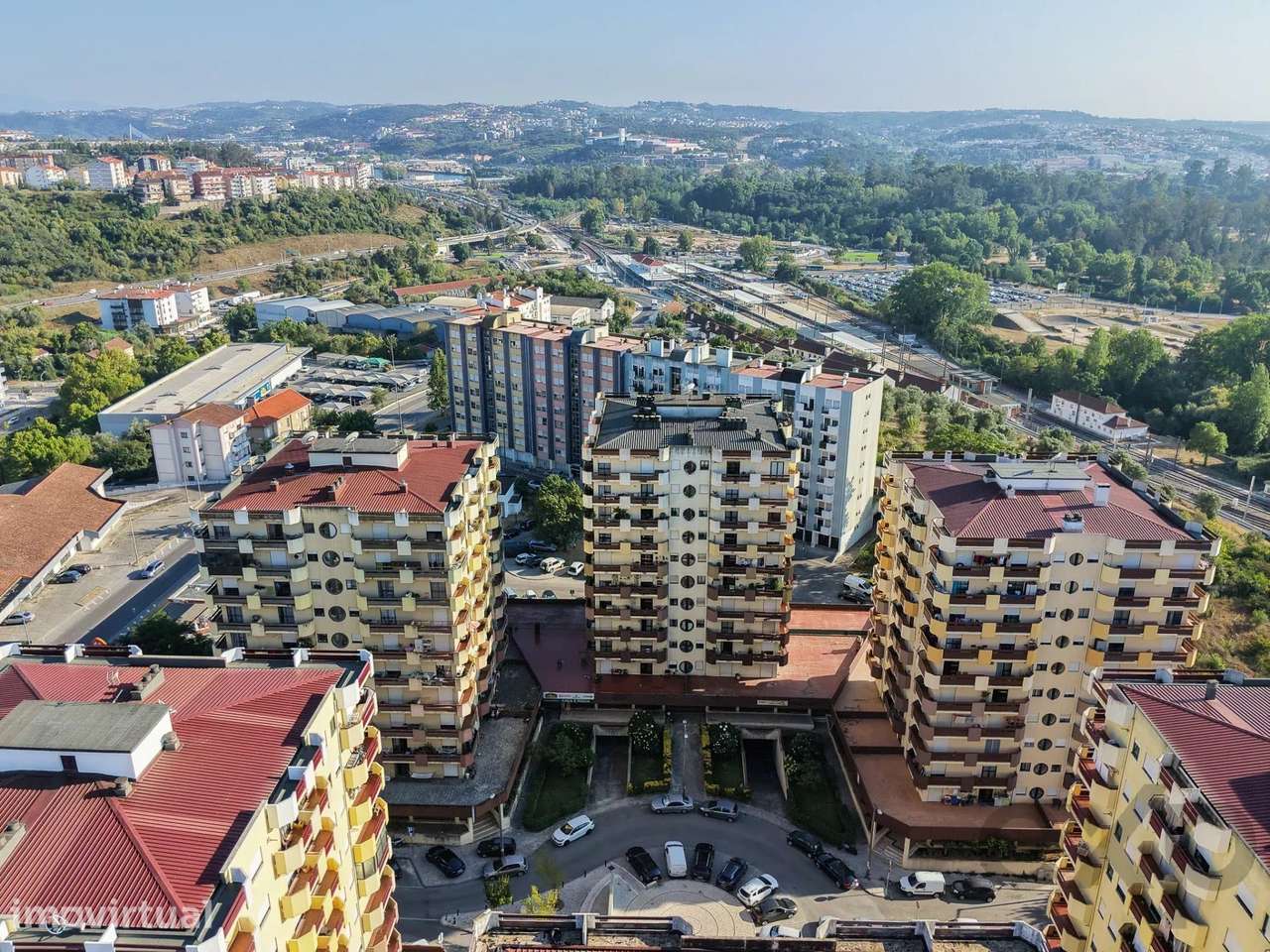 APARTAMENTO T1 EM COIMBRA - Grande imagem: 3/28
