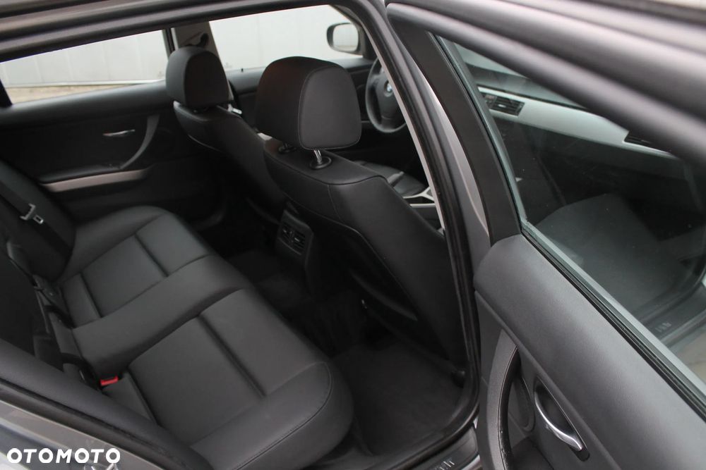 BMW Seria 3 318d DPF Edition Exclusive - 7