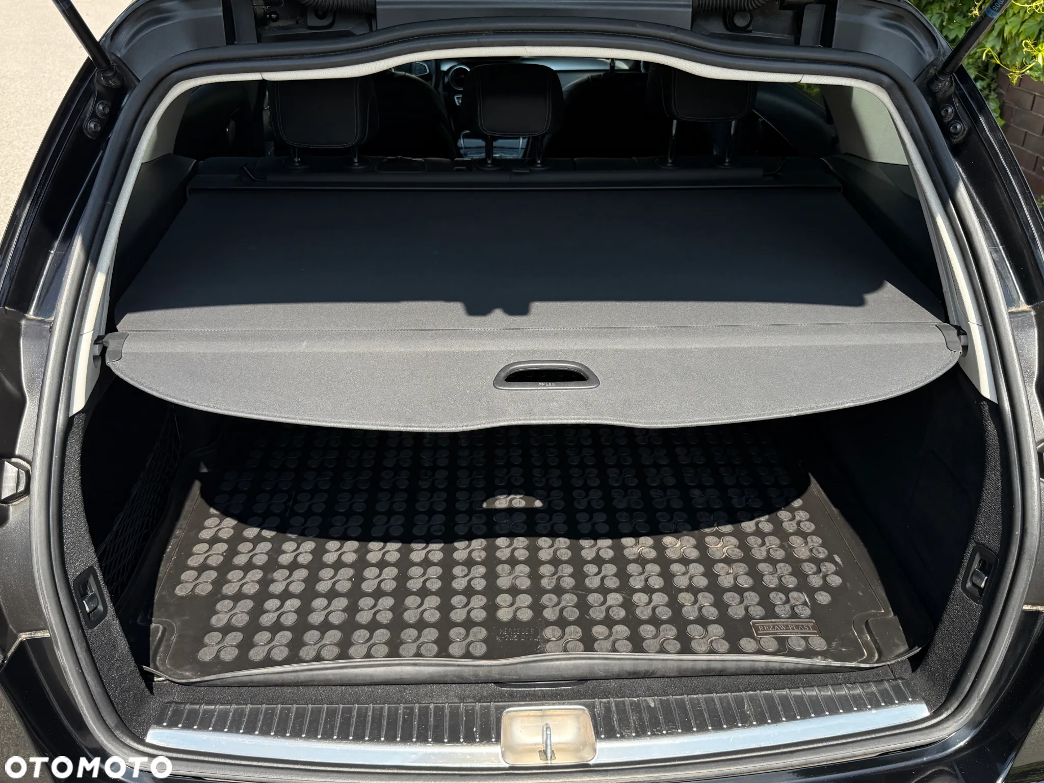 Mercedes-Benz Klasa C 200 9G-TRONIC - 39