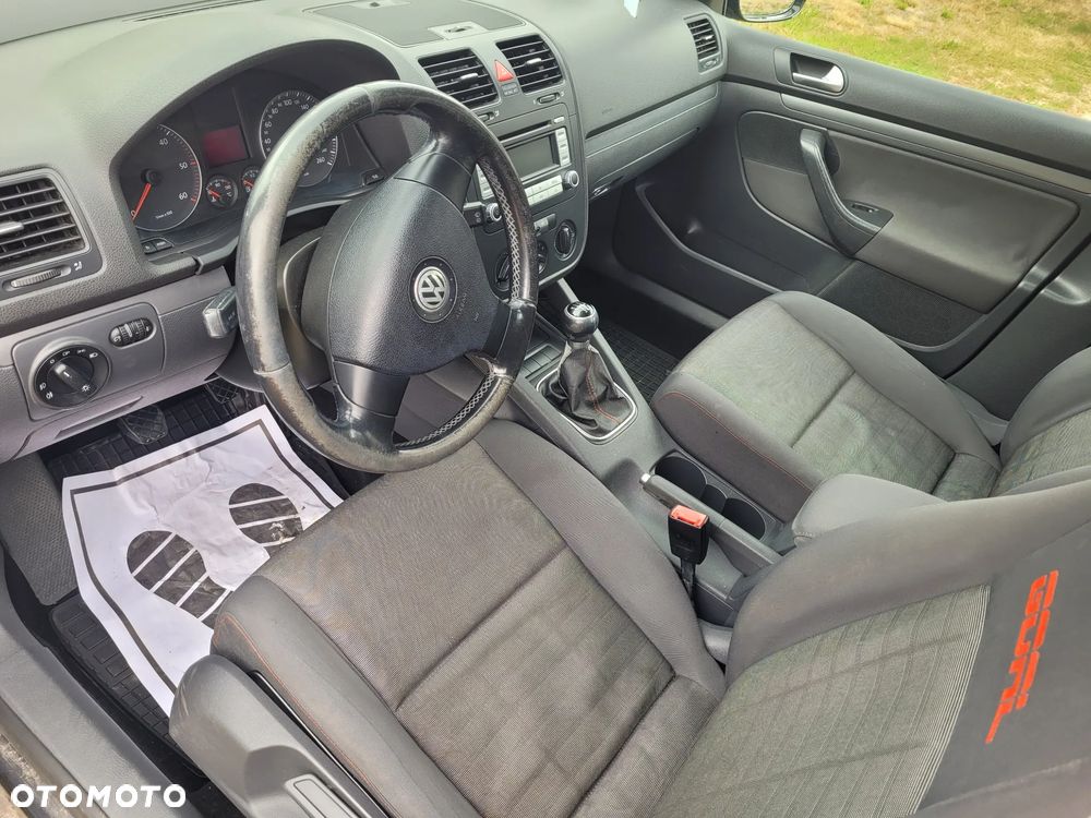 Volkswagen Golf - 10