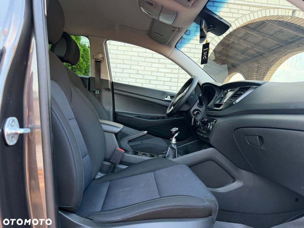 Hyundai Tucson blue 1.7 CRDi 2WD Intro Edition - 19