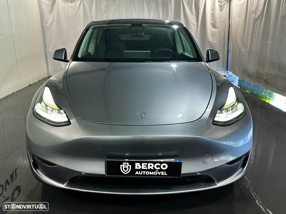 Tesla Model Y Performance Dual Motor AWD - 3