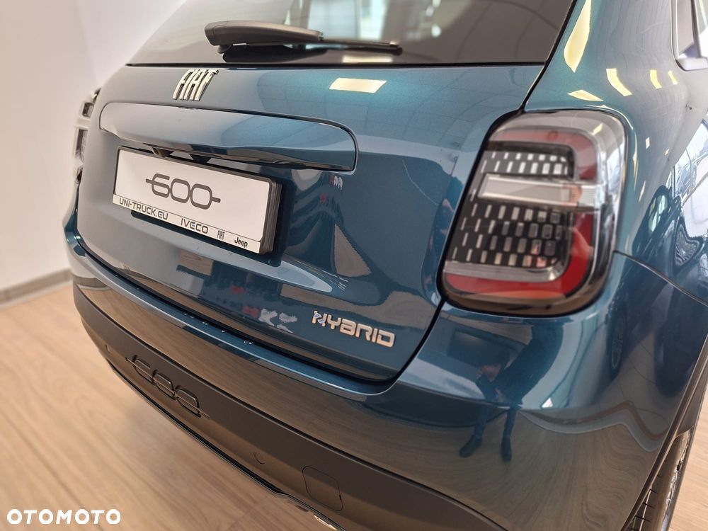 Fiat 600 1.2 Turbo Icon eDCT - 16