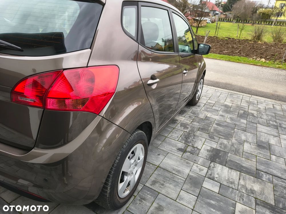 Kia Venga 1.4 CVVT Business Line - 10