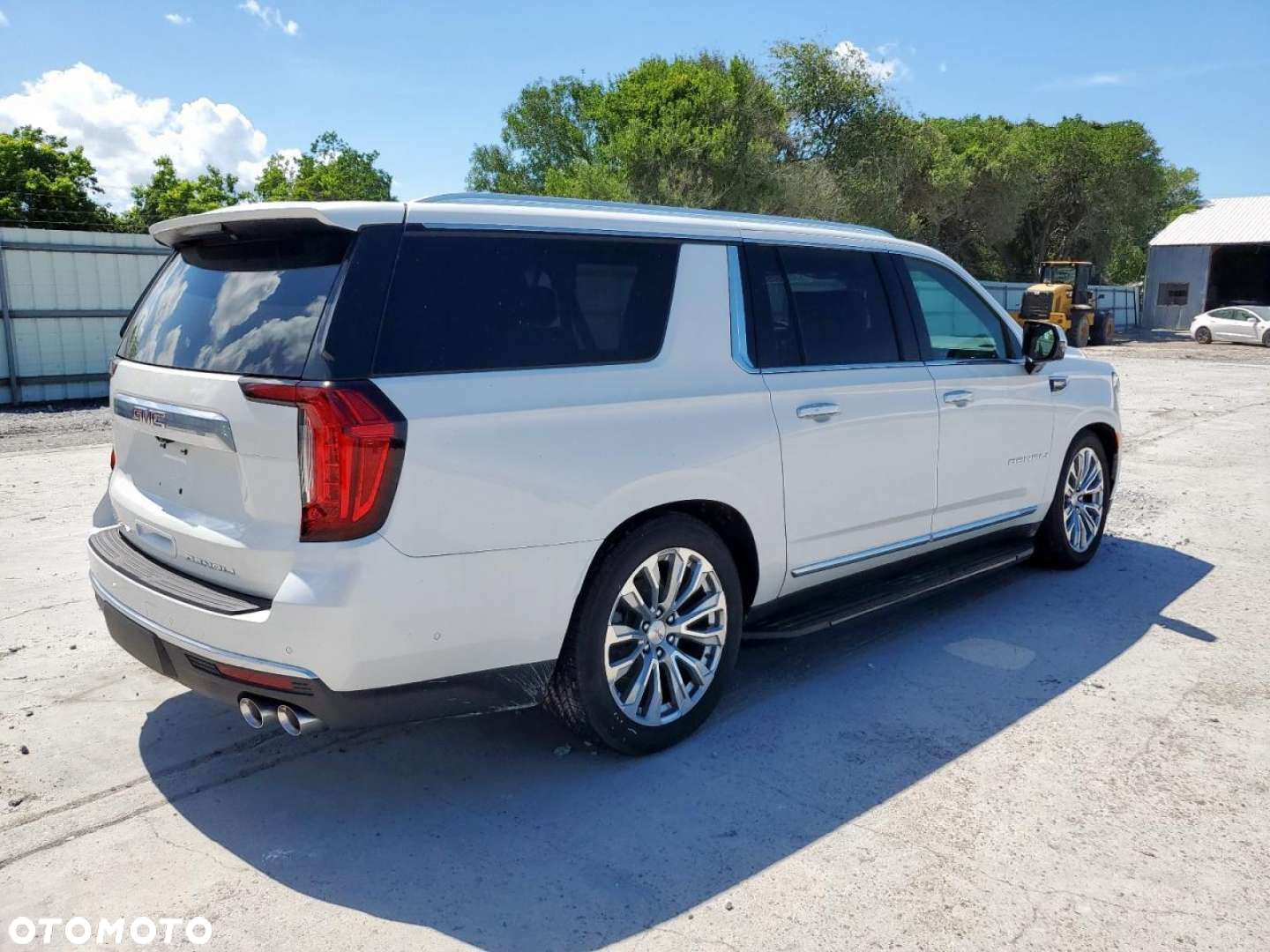 GMC Yukon - 4