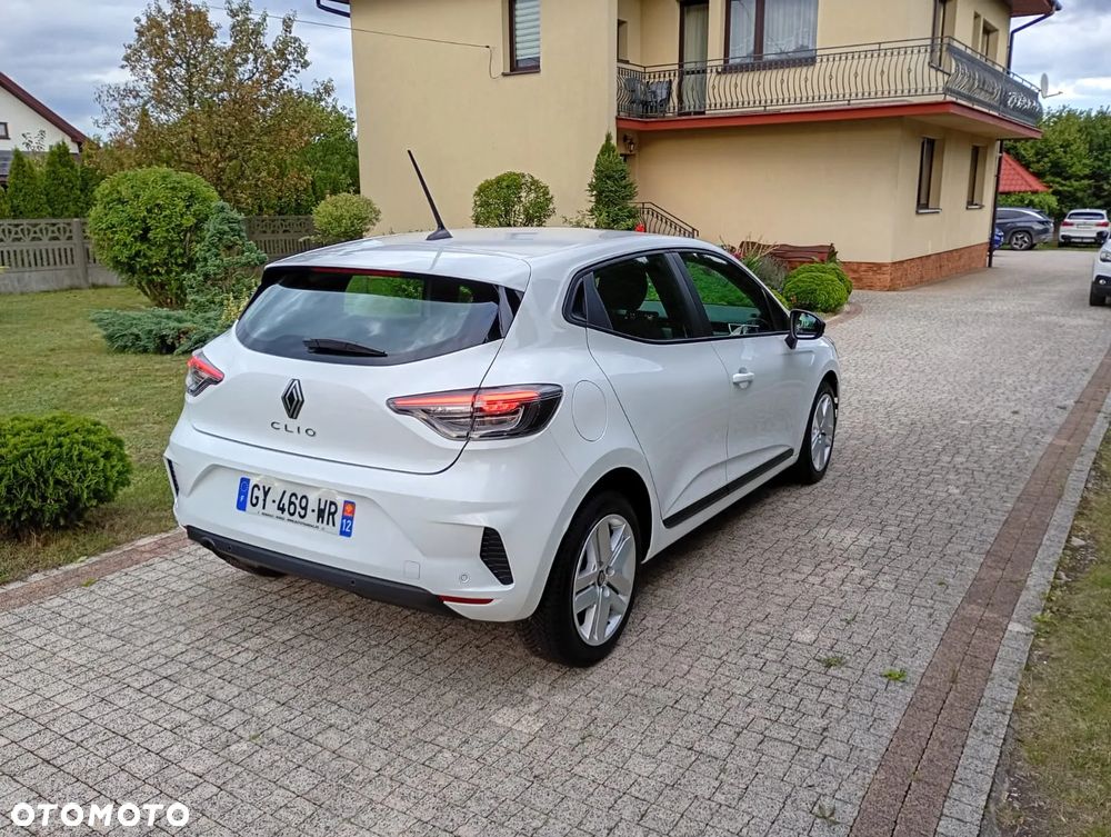 Renault Clio - 11