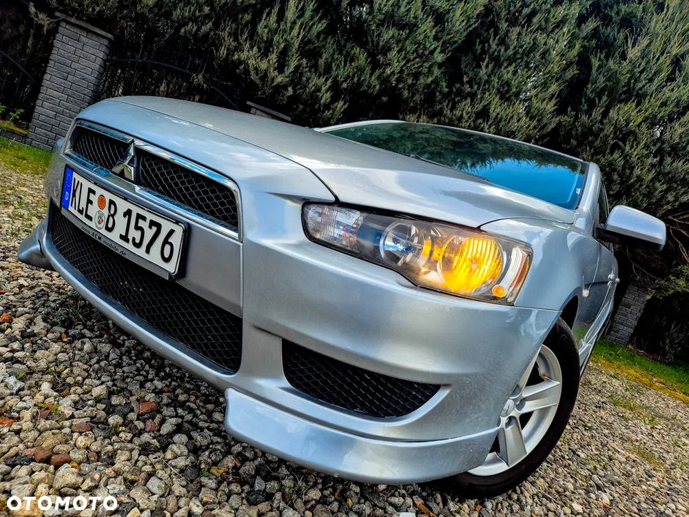 Mitsubishi Lancer - 3