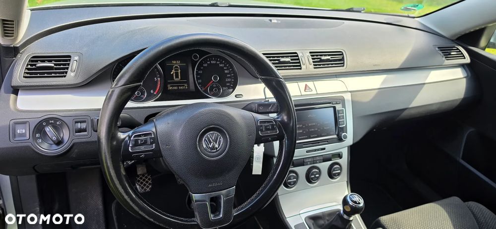 Volkswagen Passat 2.0 TDI Comfortline - 18