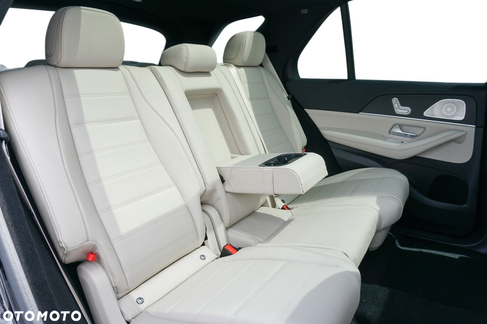 Mercedes-Benz GLE - 10
