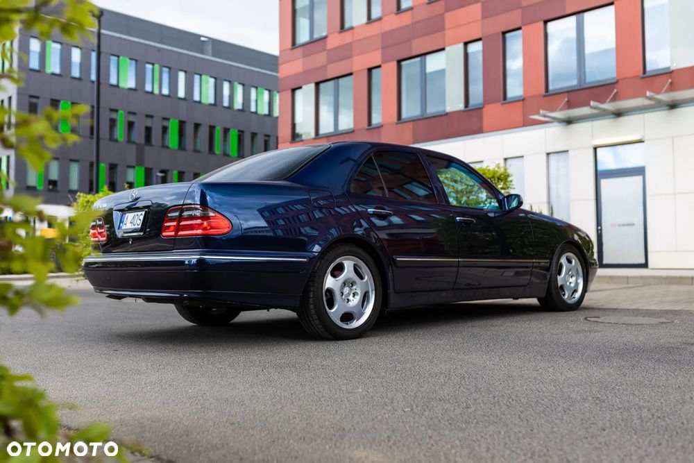 Mercedes-Benz Klasa E - 11
