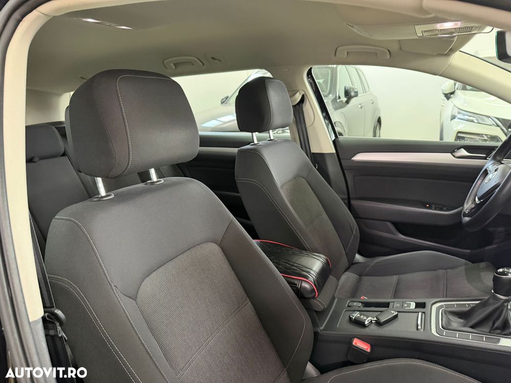 Volkswagen Passat 2.0 TDI (BlueMotion Technology) Comfortline - 24