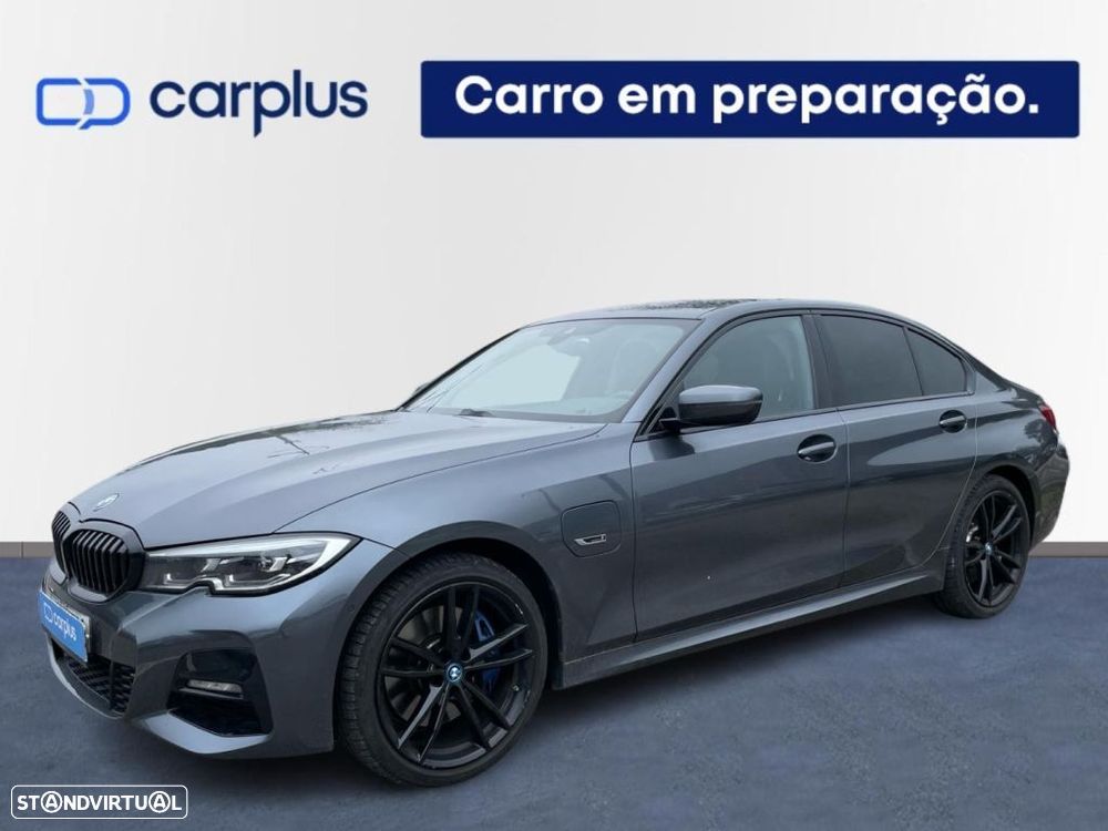 BMW 320 e Pack Desportivo M Auto - 1