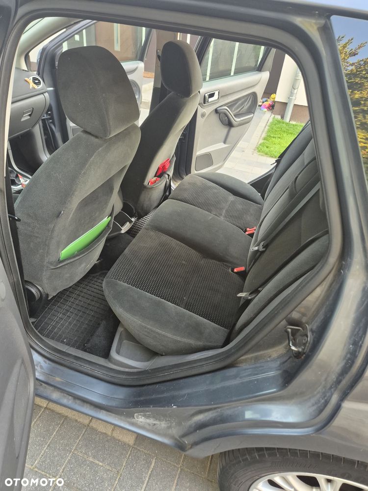 Ford Focus 1.6 TDCi Ghia - 5