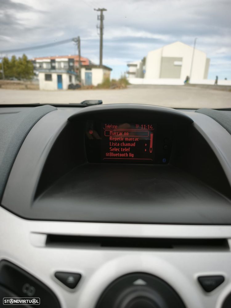 Ford Fiesta 1.6 TDCi Titanium - 9