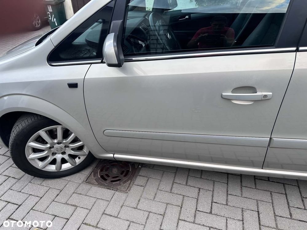 Opel Zafira 2007 photo 4