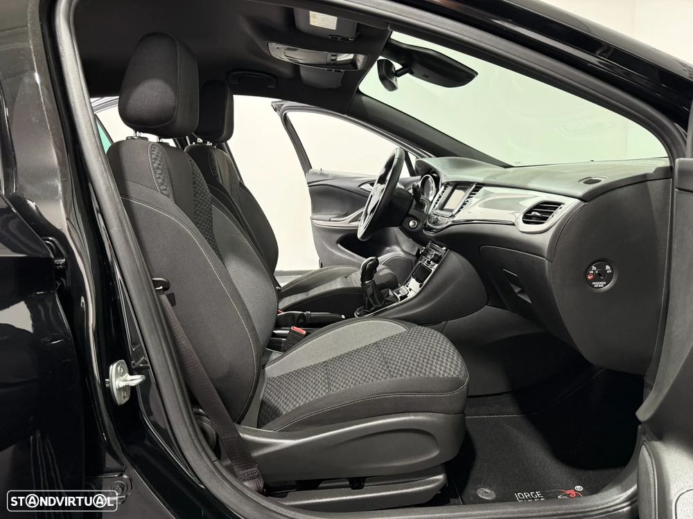 Opel Astra 1.2 T GS Line S/S - 33