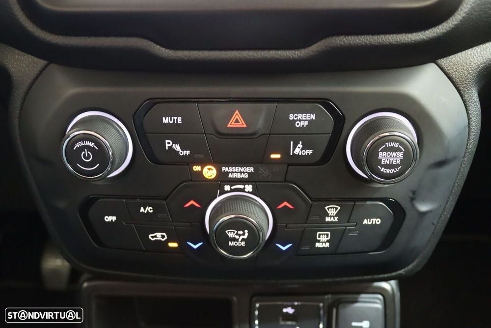 Jeep Renegade 1.0 T-GDI Night Eagle - 32