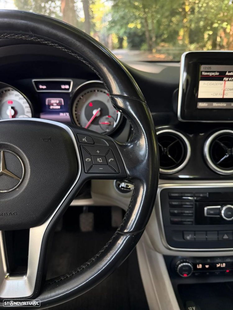 Mercedes-Benz CLA 200 CDI AMG Line — fotografia 16