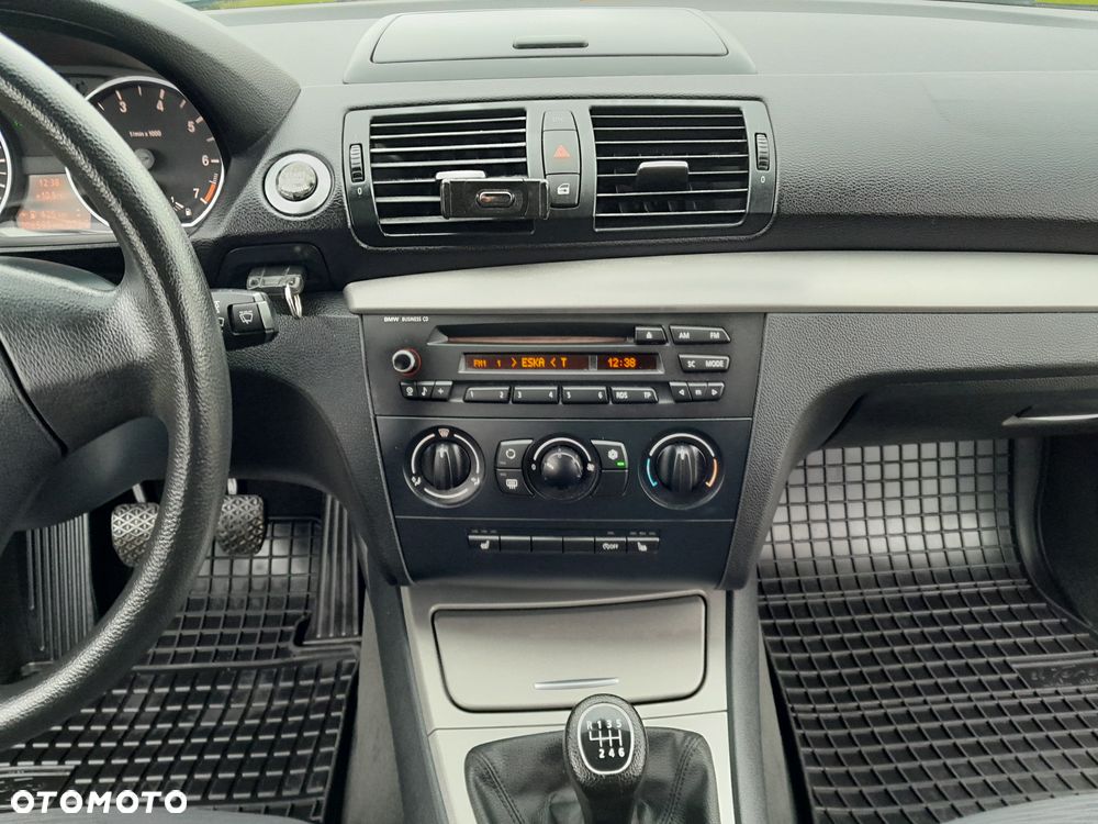 BMW Seria 1 116i - 14