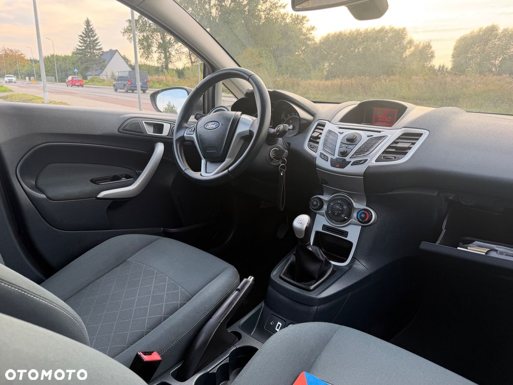 Ford Fiesta - 27