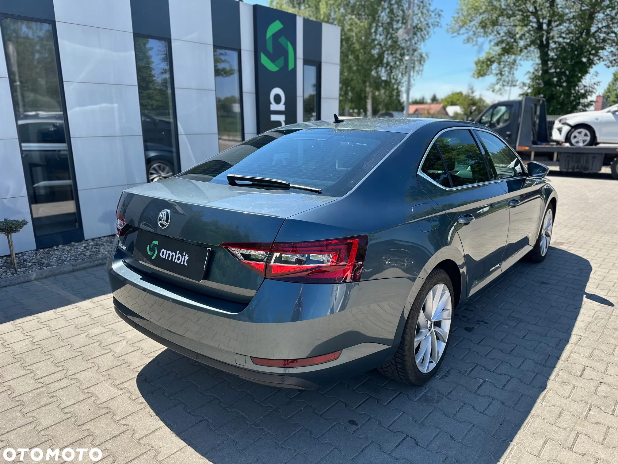 Skoda Superb 2.0 TDI 4x4 L&K DSG - 6