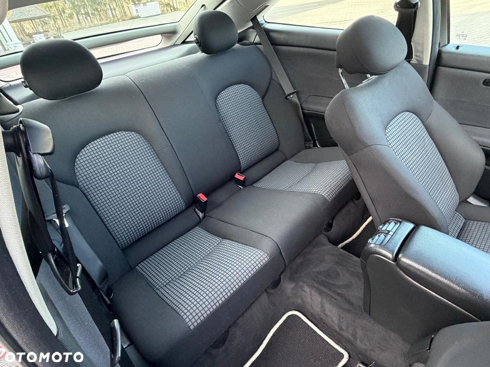 Mercedes-Benz Klasa C - 32