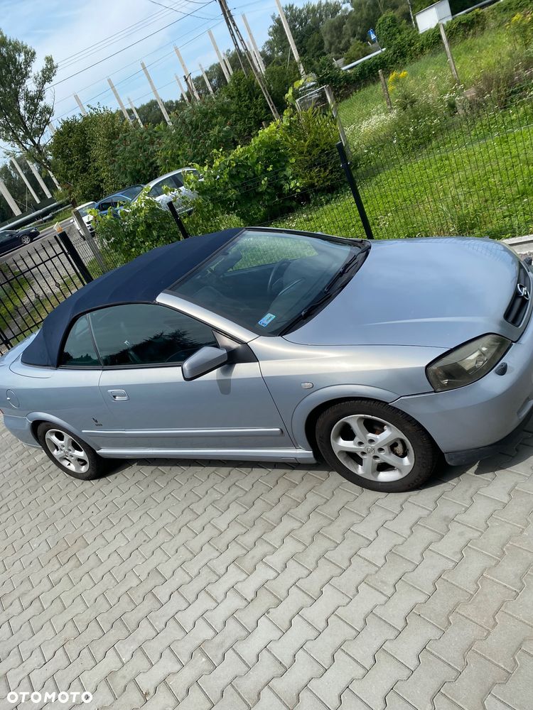 Opel Astra 2.2 Bertone - 3