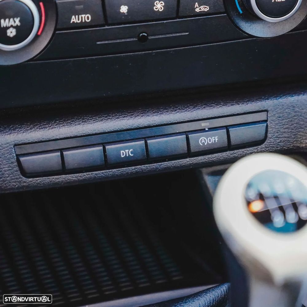 BMW X1 18 d sDrive - 27