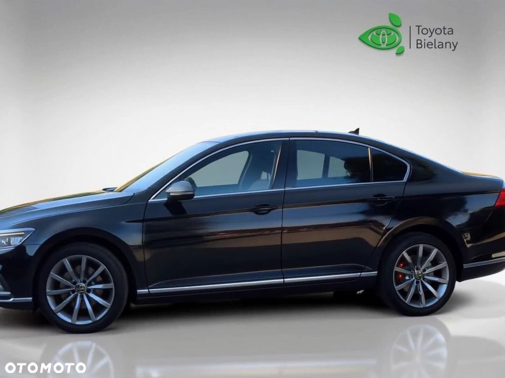 Volkswagen Passat 2.0 TDI Elegance DSG - 21