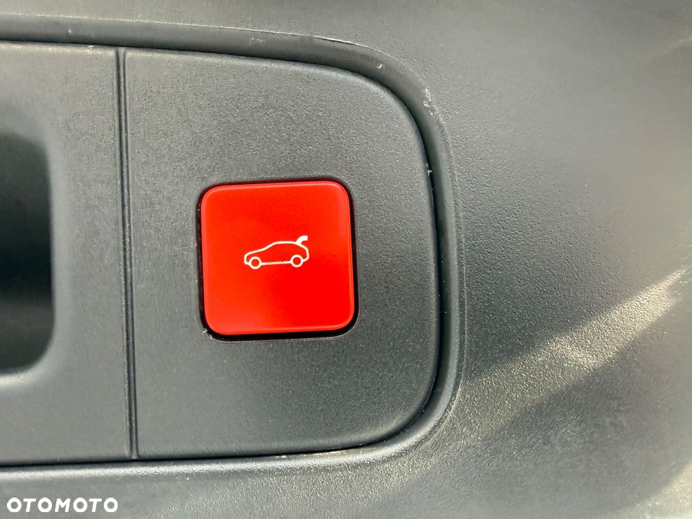 Citroën C5X 1.6 PHEV 225 Shine EAT8 - 32