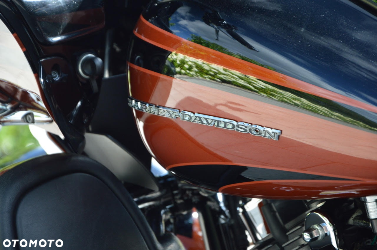 Harley-Davidson Touring Road Glide - 21