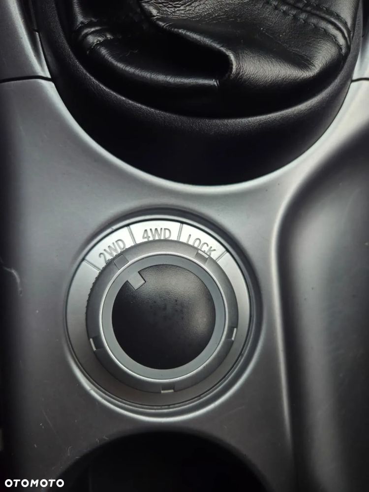 Citroën C-Crosser 2.2 HDi Exclusive - 20