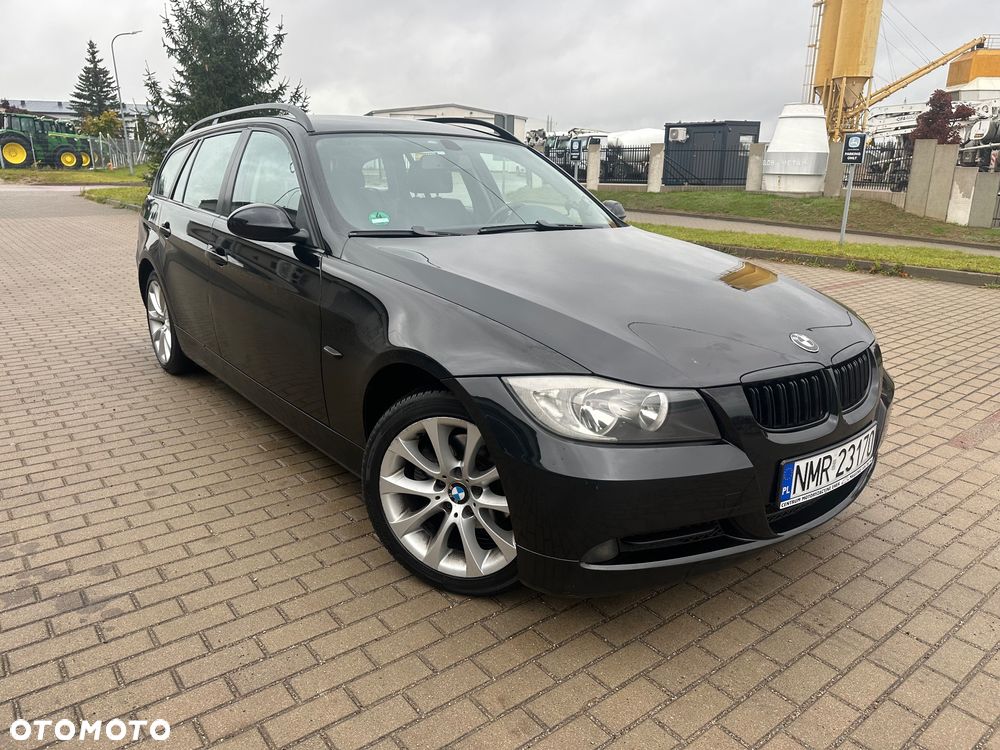 BMW Seria 3 320d DPF Touring - 10
