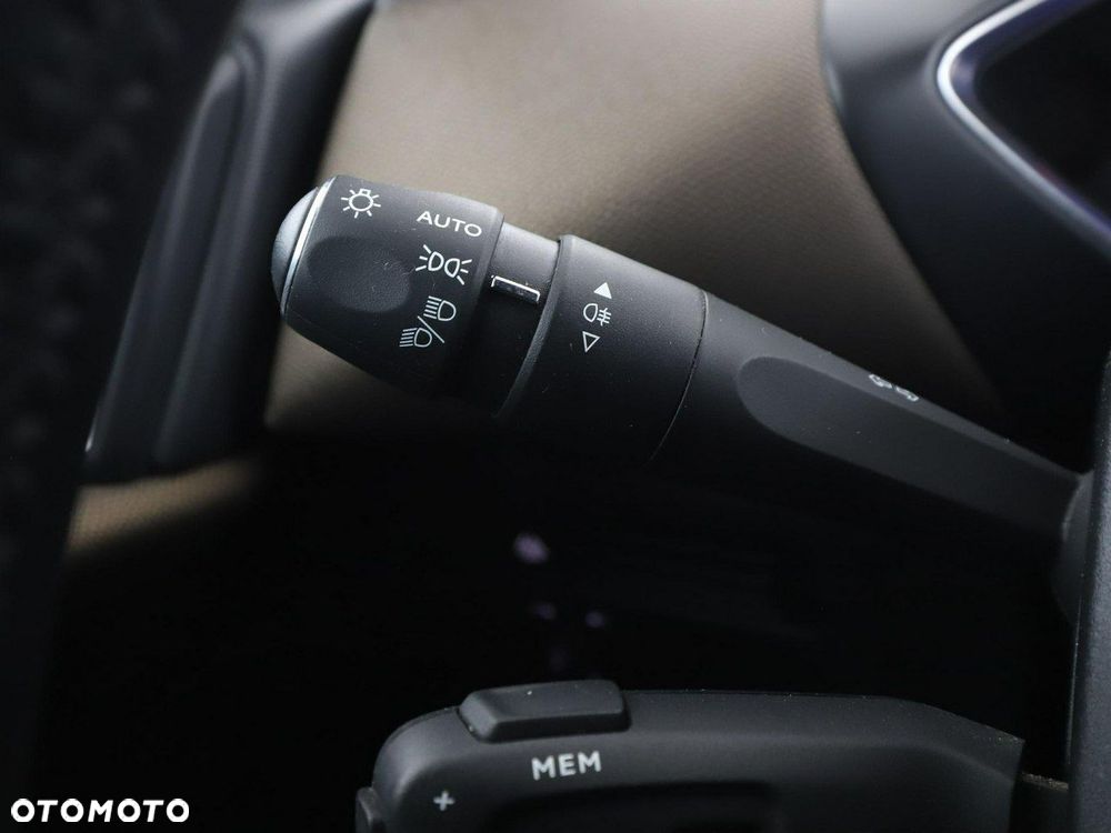 DS Automobiles DS 3 Crossback - 32