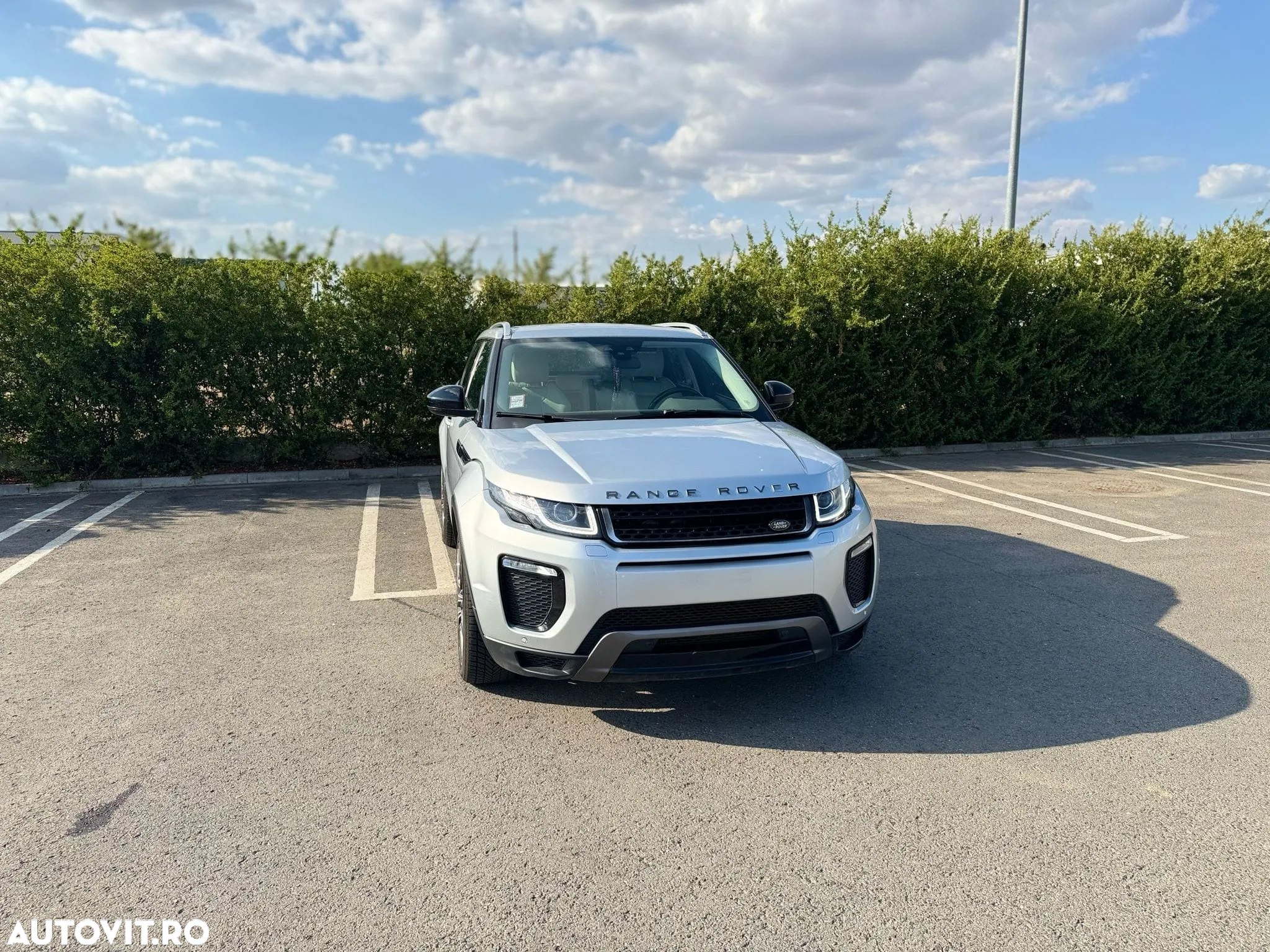 Land Rover Range Rover Evoque 2.0 D150 R-Dynamic HSE - 3