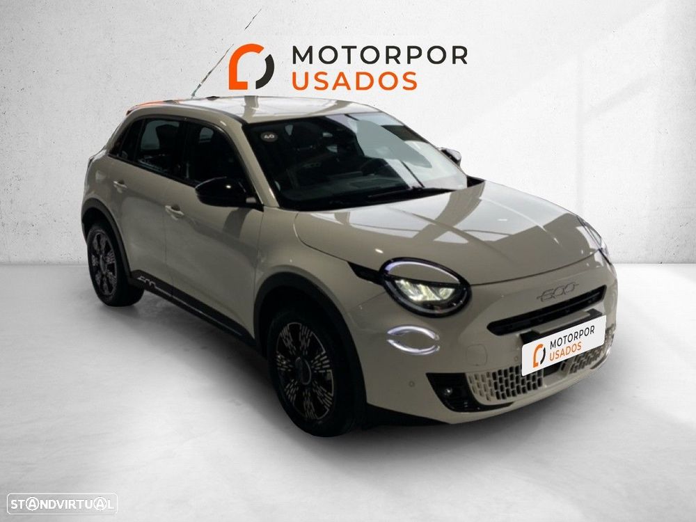 Fiat 600e 54 kWh (RED) - 3