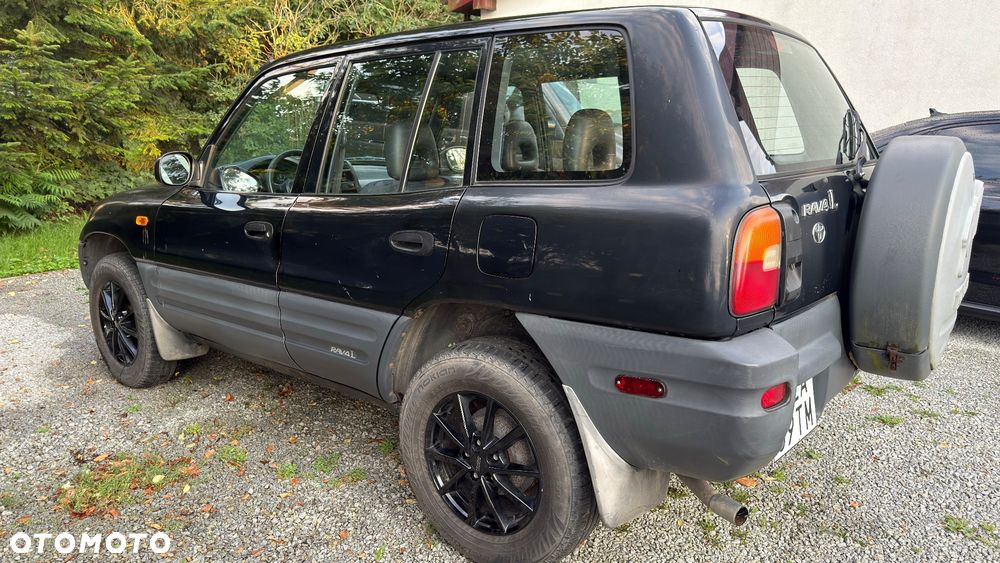 Toyota RAV4 2.0 - 3