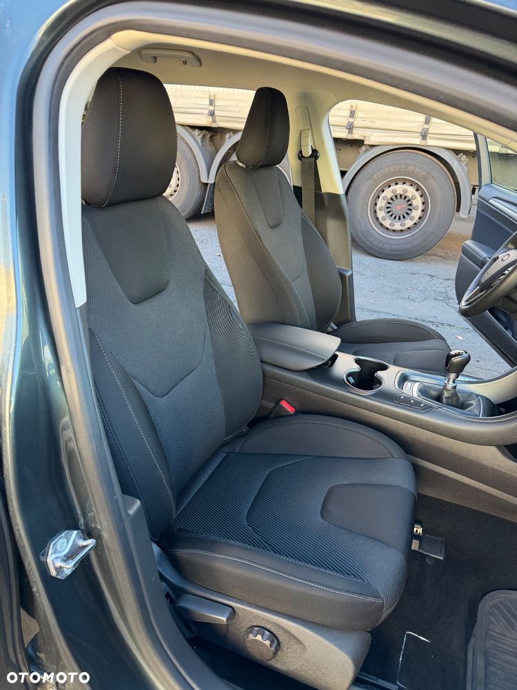 Ford Mondeo - 31