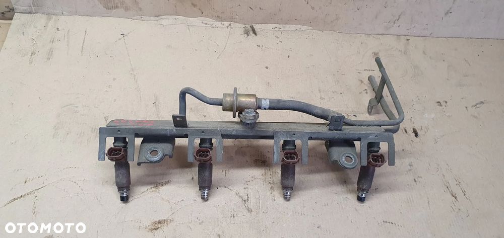 Listwa wtryskowa wtryski Suzuki Liana 1.6 16V - 1