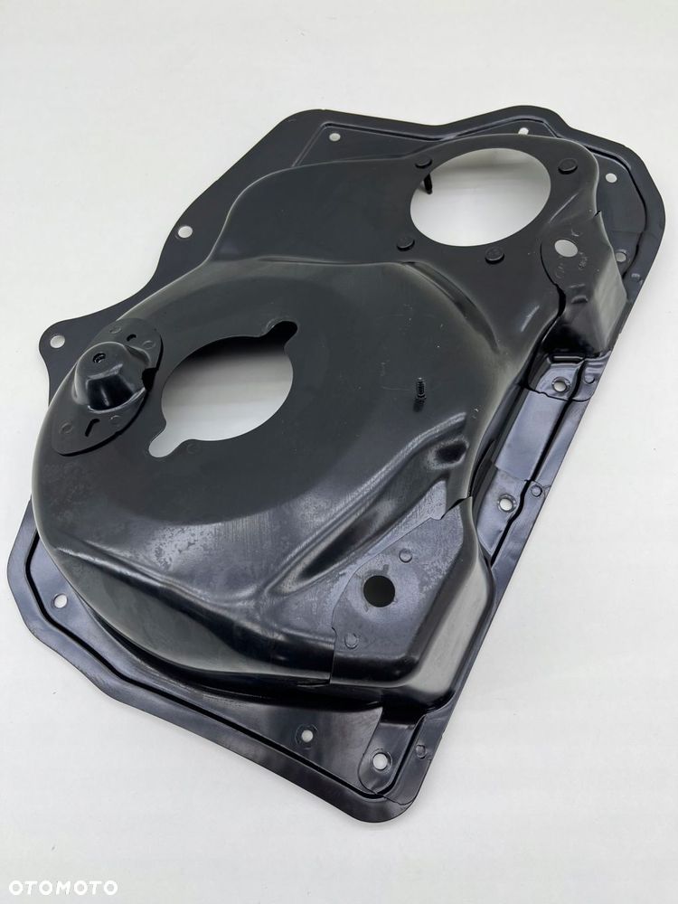 VOLVO V90 OSŁONA ŚCIANY GRODZIOWEJ 31672620 - 2